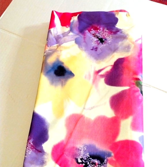 DESIGNER PINK RED FLOWER FABRIC,SATIN SHEEN - Picture 2 of 7